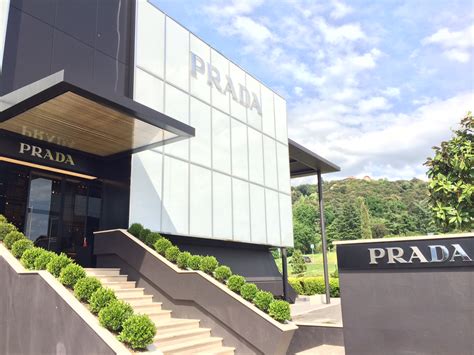 prada outlet in tuscany|luxury outlet mall florence italy.